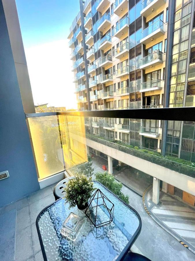 Lovely Unit With Free Wi-Fi & Netflix I Across Naia T3 Airport Manila Esterno foto
