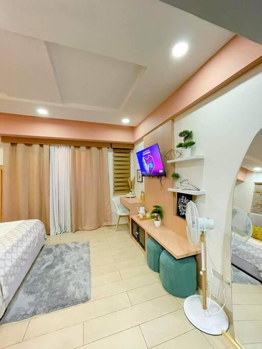 Lovely Unit With Free Wi-Fi & Netflix I Across Naia T3 Airport Manila Esterno foto