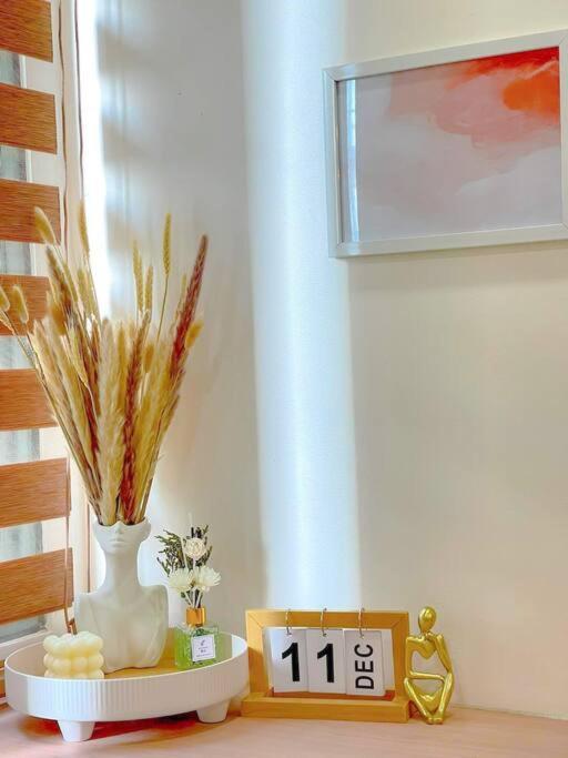 Lovely Unit With Free Wi-Fi & Netflix I Across Naia T3 Airport Manila Esterno foto